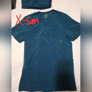 Men's Infinity Scrub Top